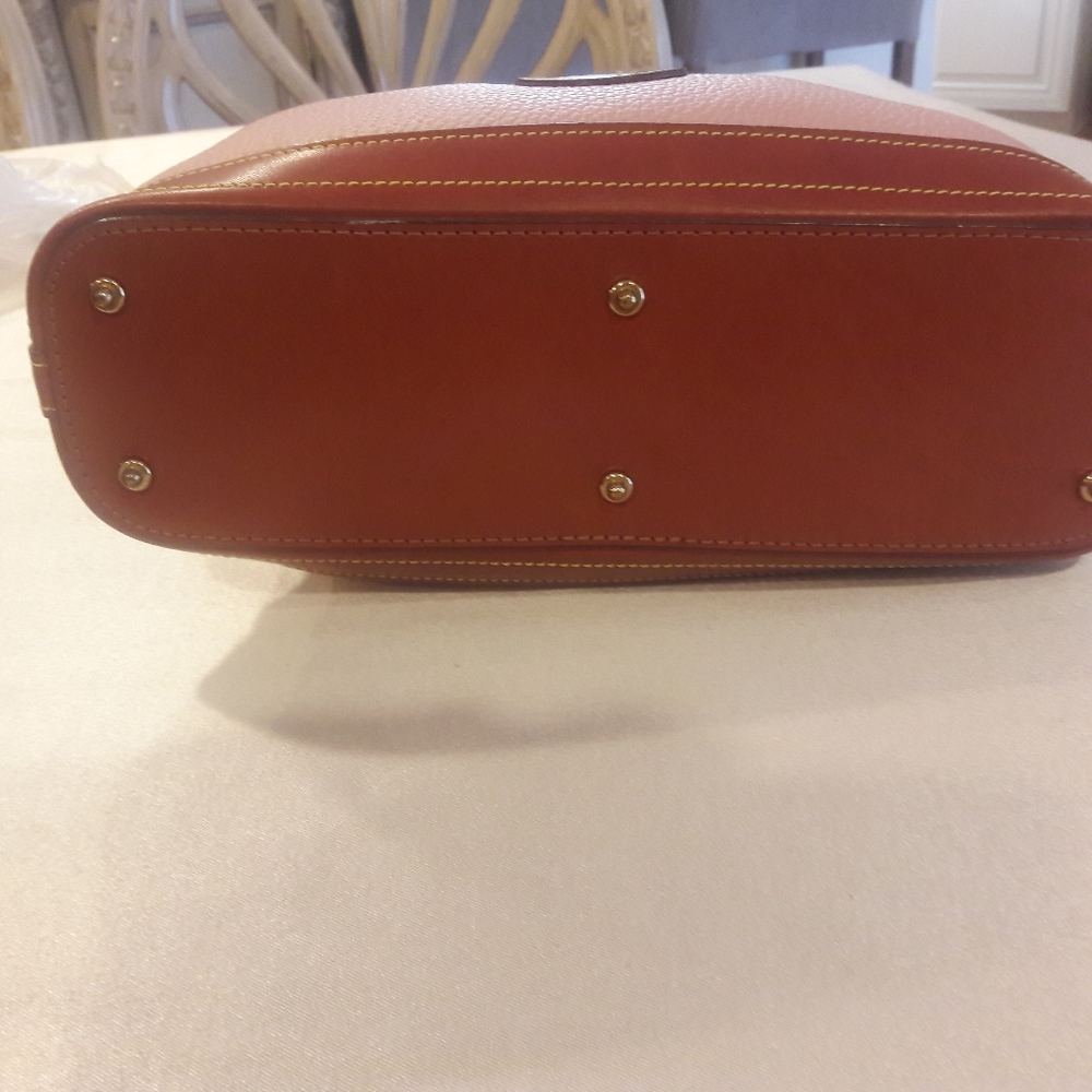 Dooney and Bourke  pink leather  purse - Picture 2 of 5